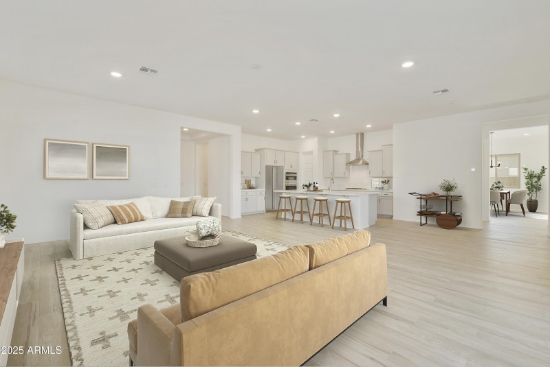 GREAT ROOM / KITCHEN