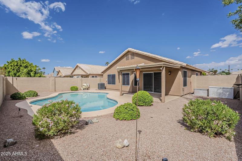 39-web-or-mls-Clearview-39