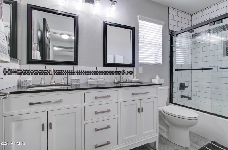 2nd Bathroom