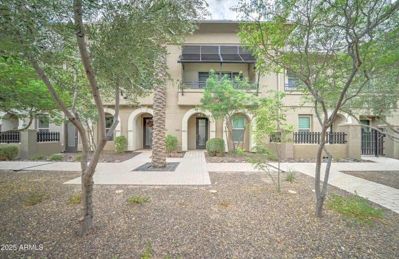 6565 E. Thomas Road #1079-3