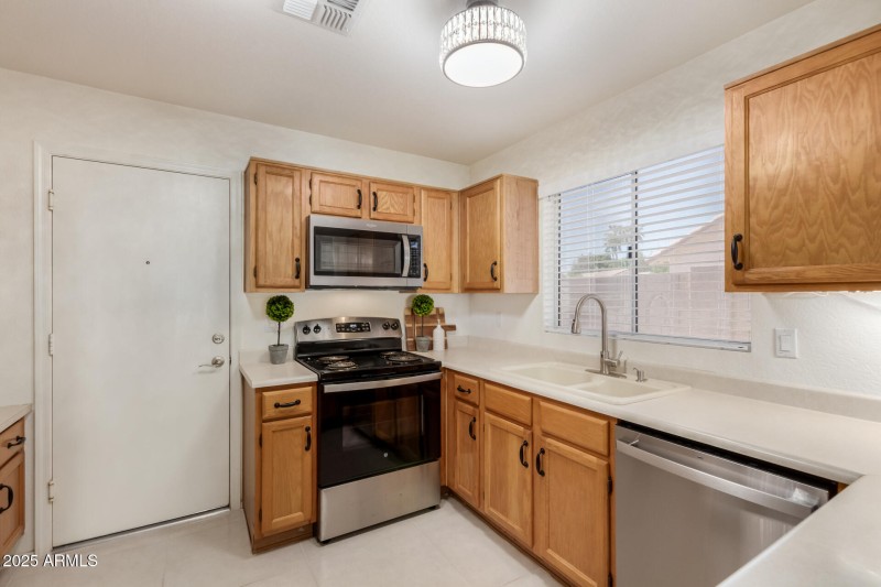 UPGRADED KITCHEN