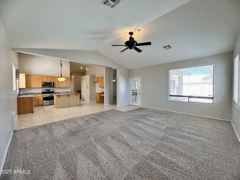 D6279681-F172-4557-897F-7CD1093039E5