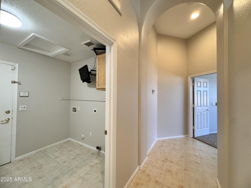 7E5A5EE2-5CFA-4593-82D6-B3910658A07D