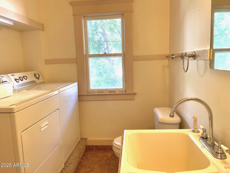 Apt A - upstairs