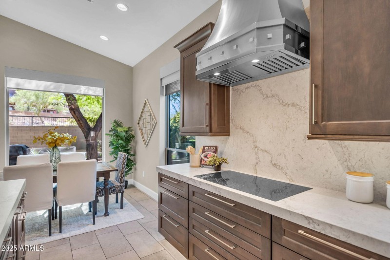 13-web-or-mls-3805 N Baron Ln-15