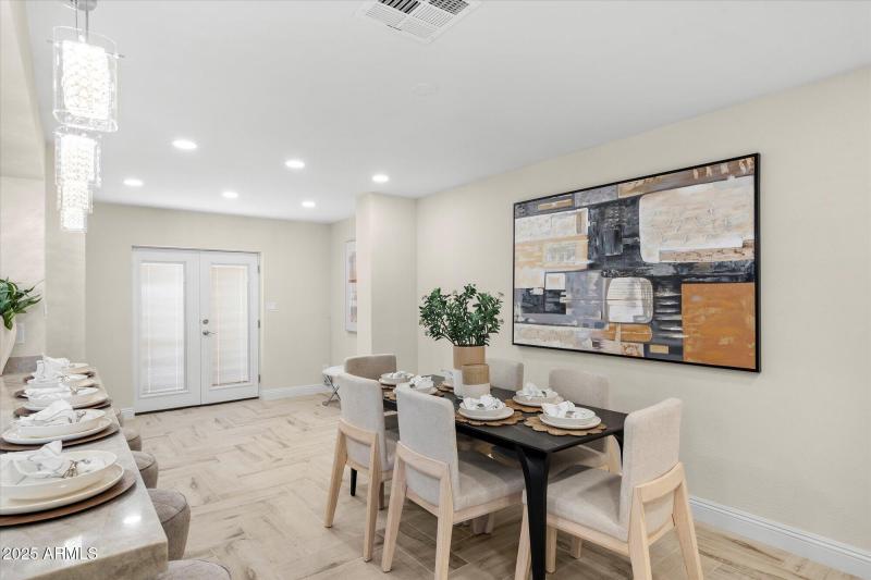 Dining area 2
