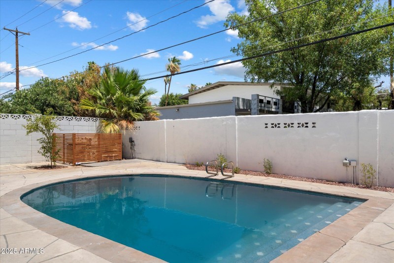 Pool 1