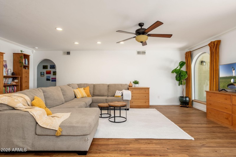 6017 E Acoma Dr, 09-10 - 03