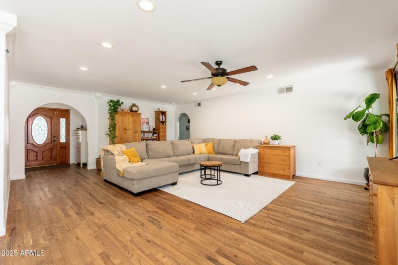 6017 E Acoma Dr, 09-10 - 04
