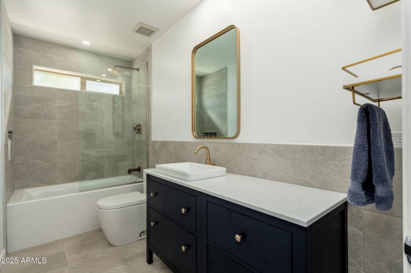 6017 E Acoma Dr, 09-10 - 15