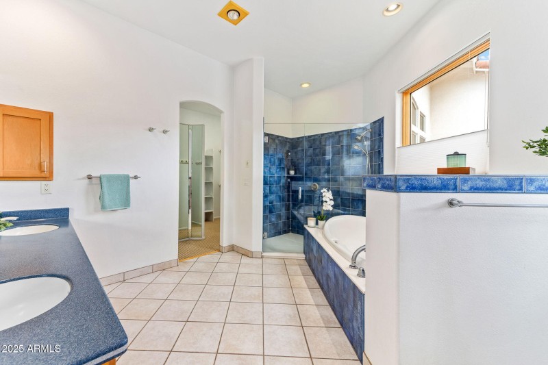 36-web-or-mls-9566 S Swiss Ct-37