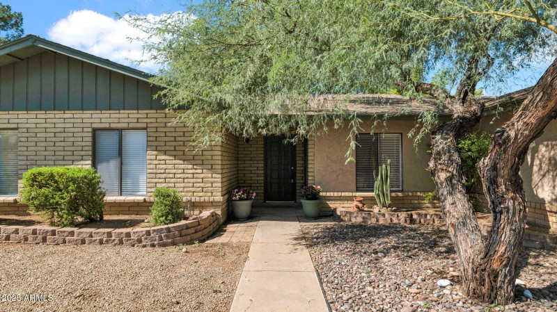 1-web-or-mls-P1164474