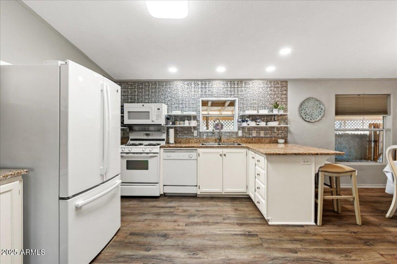 18-Kitchen