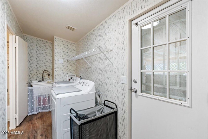 21-Laundry Room