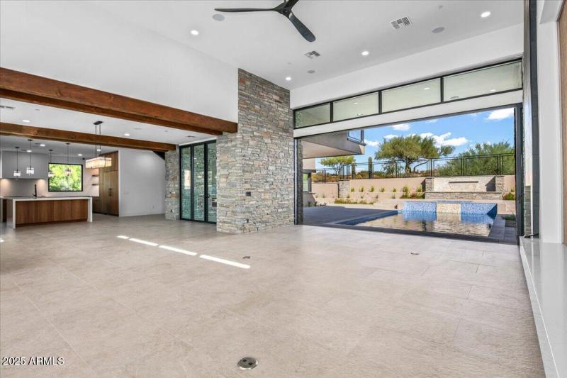04-Living Areas