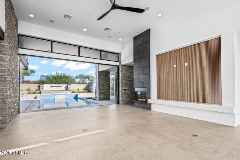07-Living Room Views