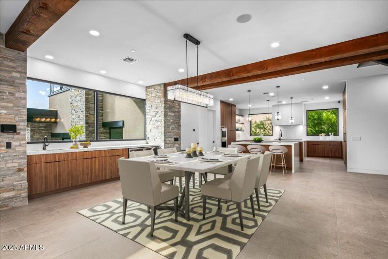 10-Dining Room Staged