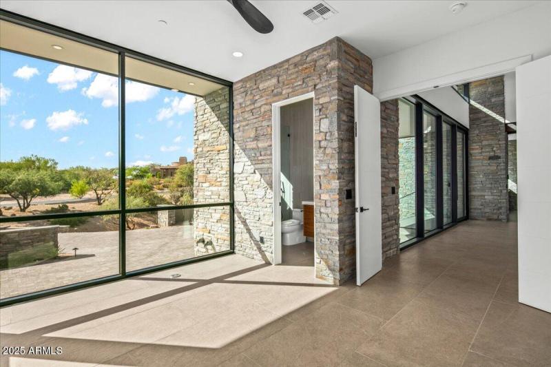 20-Office Ensuite