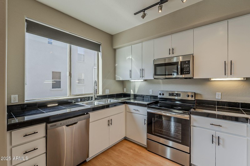 10-web-or-mls-Portland-10