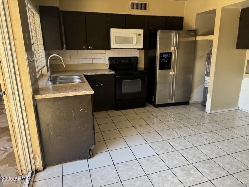 F6FF610F-C5FC-405B-ACB0-C8870DAAE44E_1_1