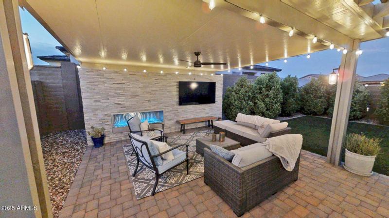 23_night-back-pergola1