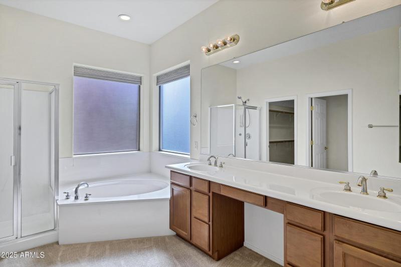 10449 E Kiva Ave-30