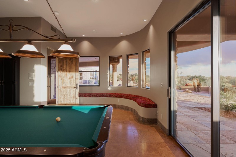 br/pool-room2