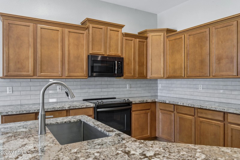 10449 E Kiva Ave-13