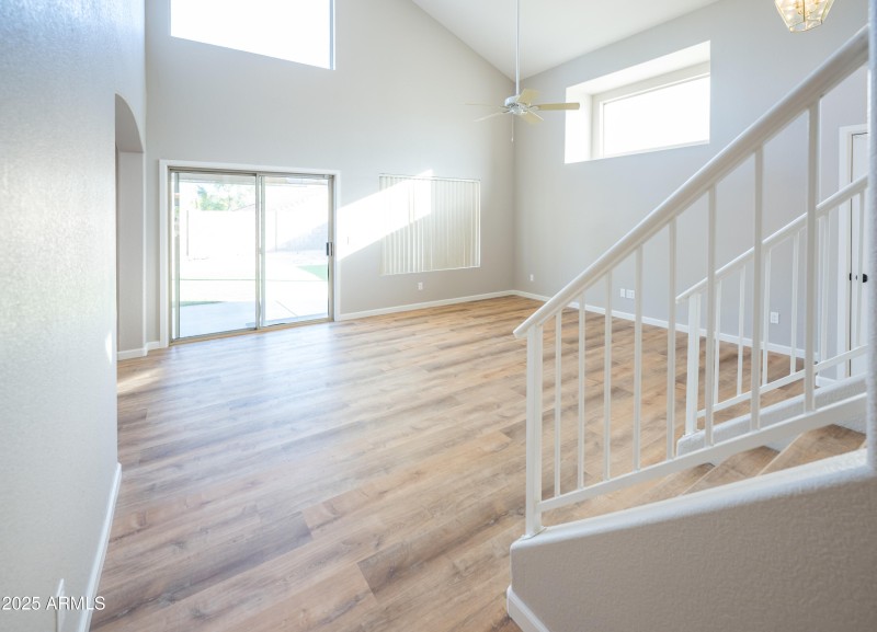 14901_LivingRoom1
