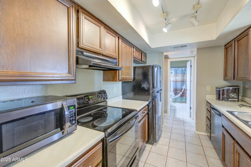 Kitchen 5