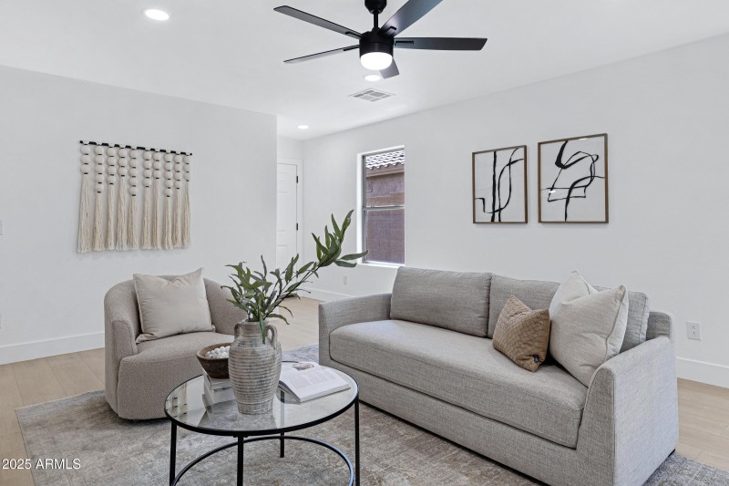 3268 W Belle Ave-6