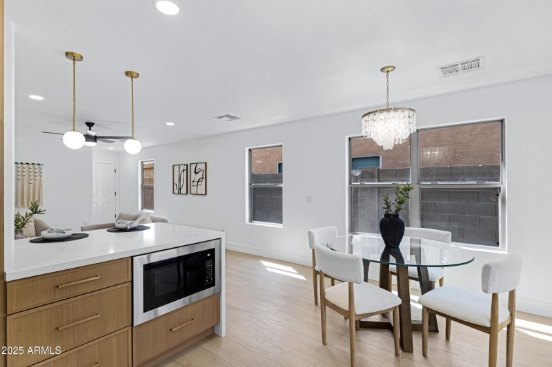 3268 W Belle Ave-14