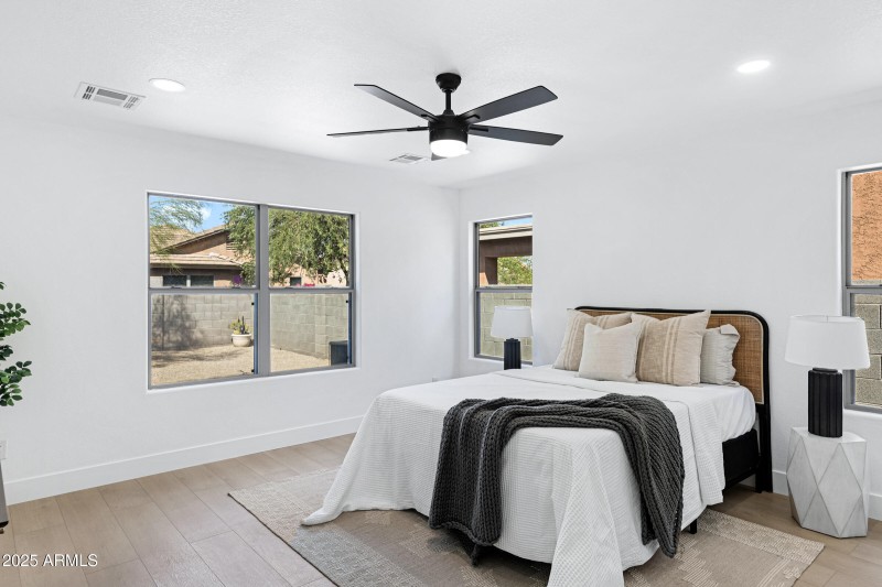 3268 W Belle Ave-18