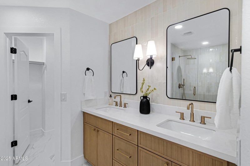 3268 W Belle Ave-22