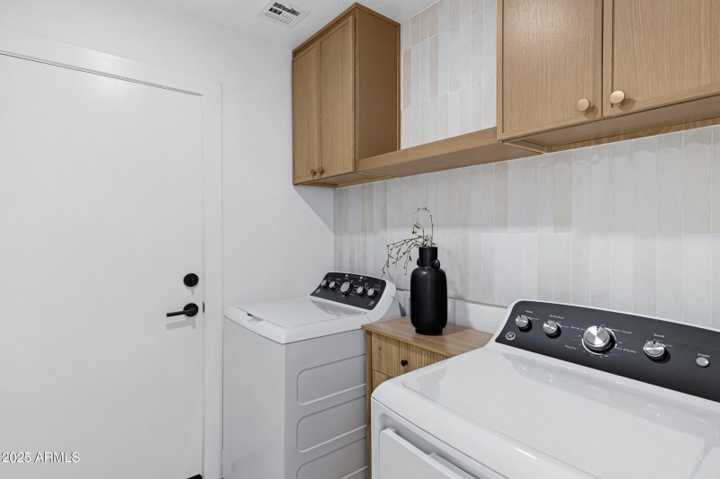 3268 W Belle Ave-26