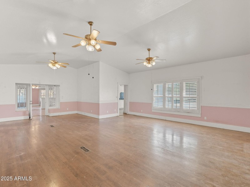 9-web-or-mls-Brown -9