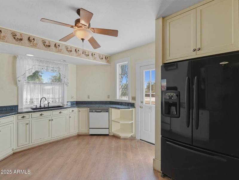 28-web-or-mls-Brown -28