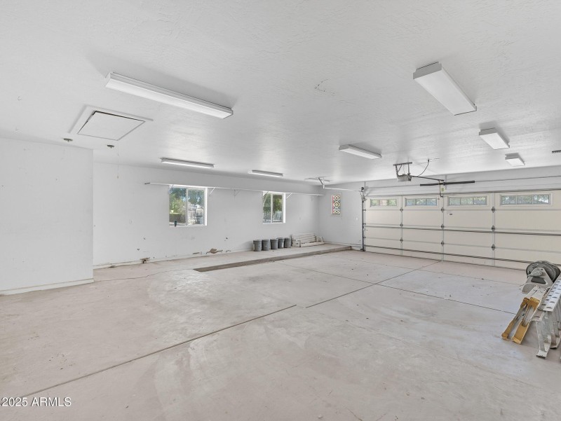 Extra Large Garage