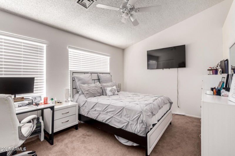 17 Hartford