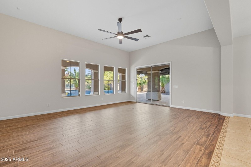 6-web-or-mls-Stonecrest-6