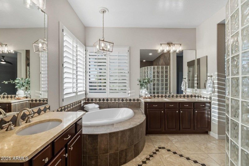 34-web-or-mls-Stonecrest-34