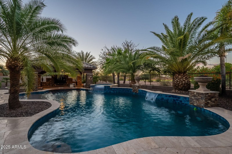 111-web-or-mls-Stonecrest-Twilight-8