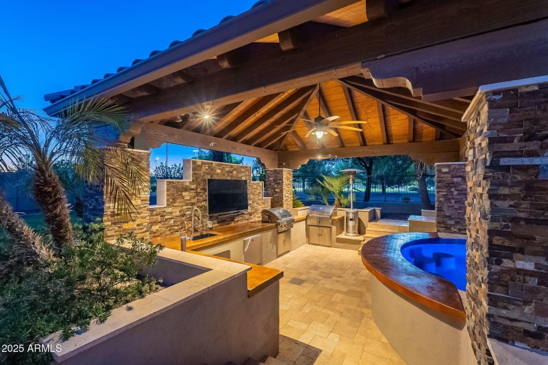 137-web-or-mls-Stonecrest-Twilight-34