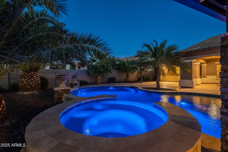 145-web-or-mls-Stonecrest-Twilight-42