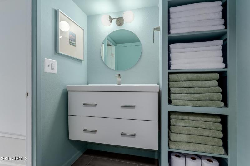 Bathroom vanity