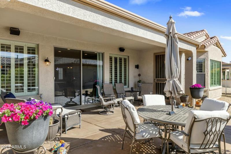 Backyard patio 3