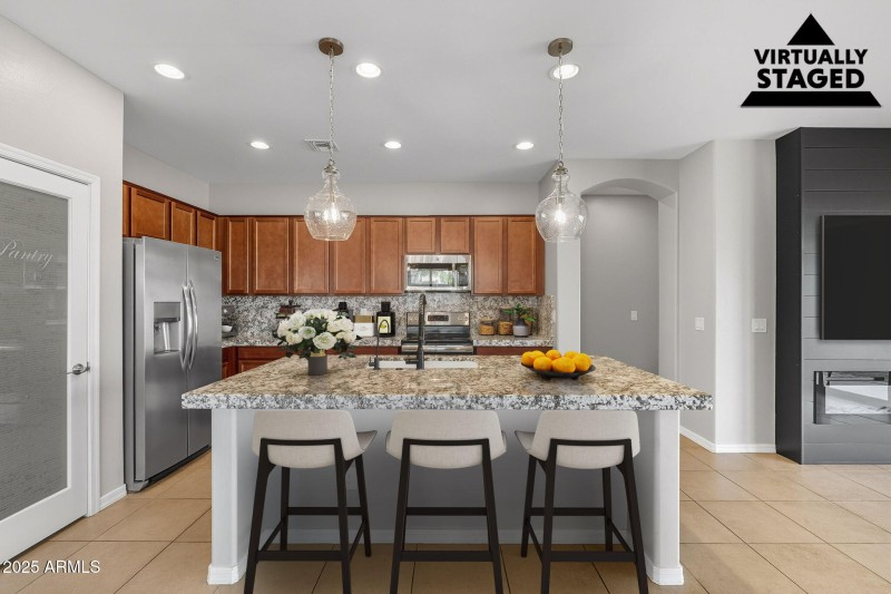 47-web-or-mls-Tulip-7 (Kitchen)_VS 1