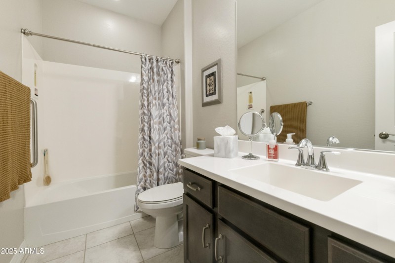 2nd bath is full bath