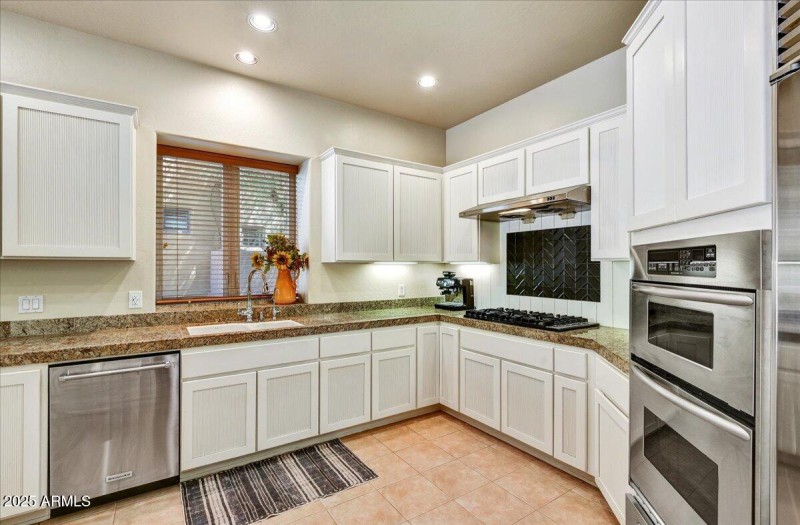 22-Kitchen