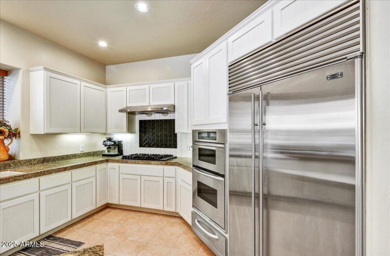 21-Kitchen